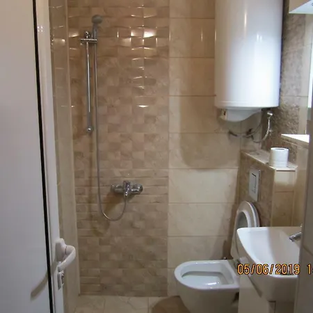 Two-room In The Center 内塞伯尔